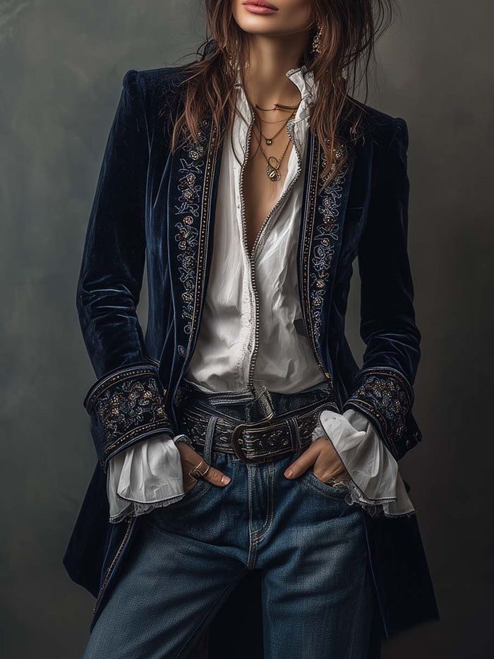Joséphine – Veste longue en velours brodé
