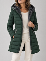 Doudoune longue Lucie Paris – Hiver à Annecy, coloris vert foncé
