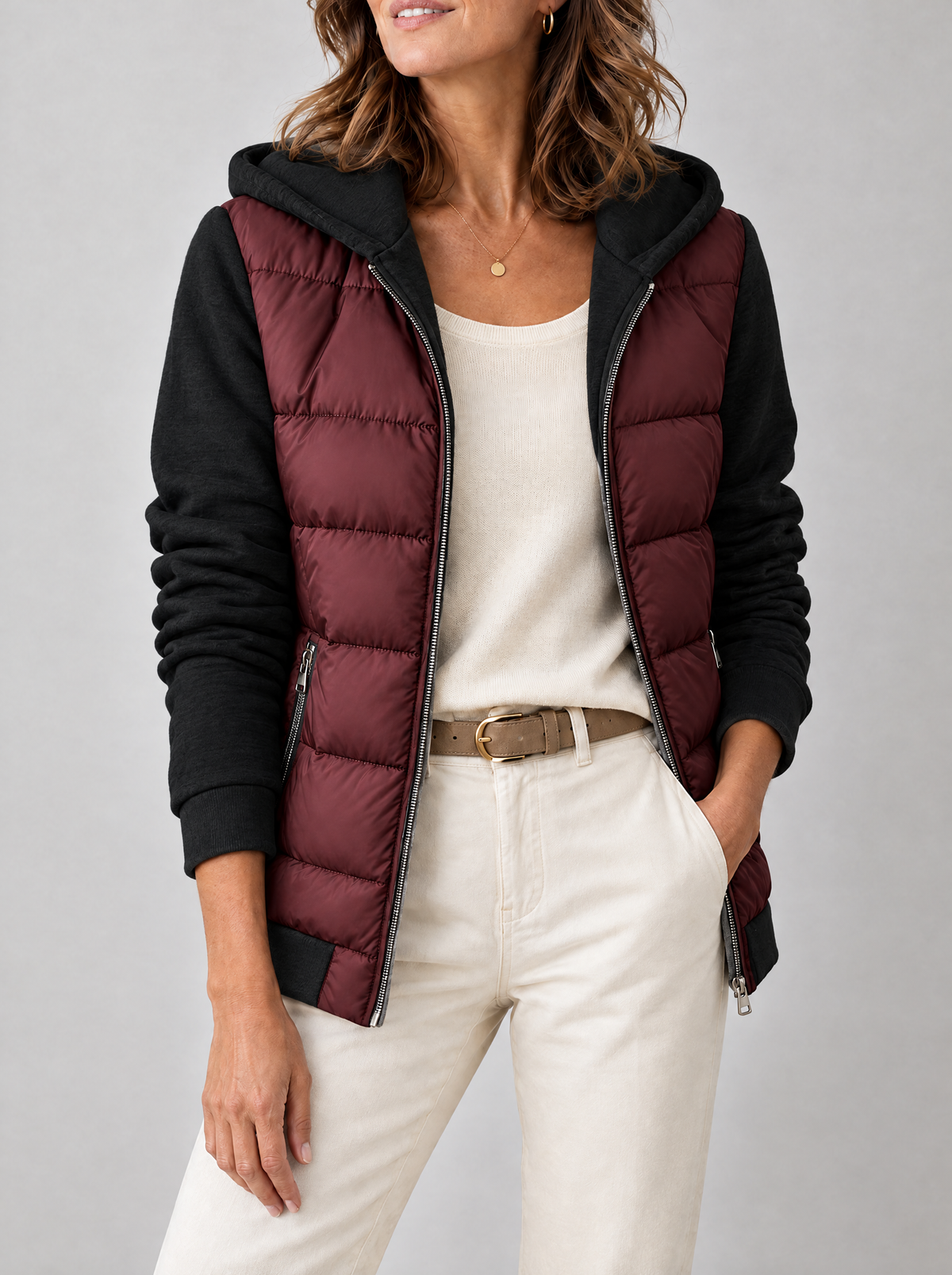 Veste matelassée à capuche Lucie Paris – Week-end à Chamonix, coloris bordeaux et noir